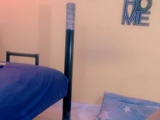 miajuice18 live cam on BongaCams