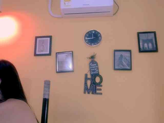 Model: miajuice18