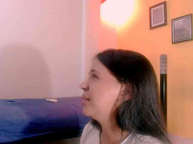 Model: miajuice18