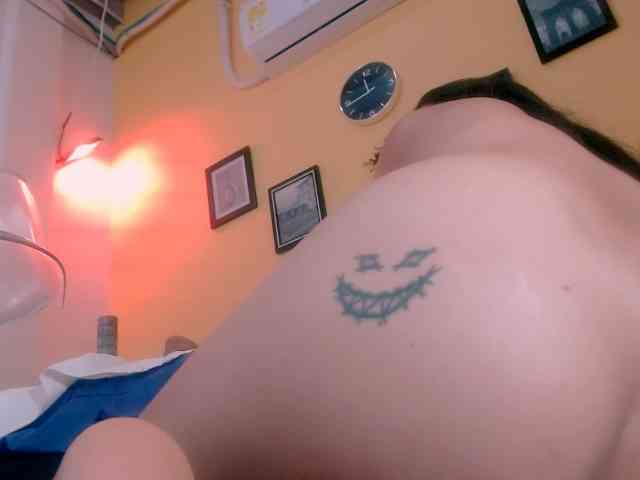 Model: miajuice18