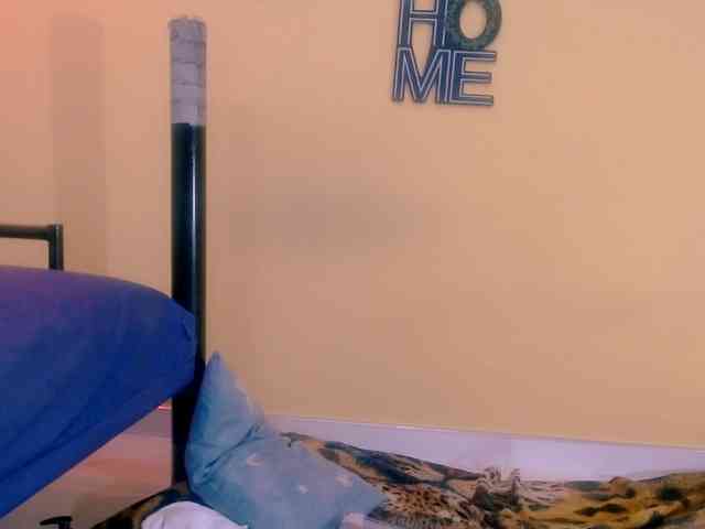 Model: miajuice18