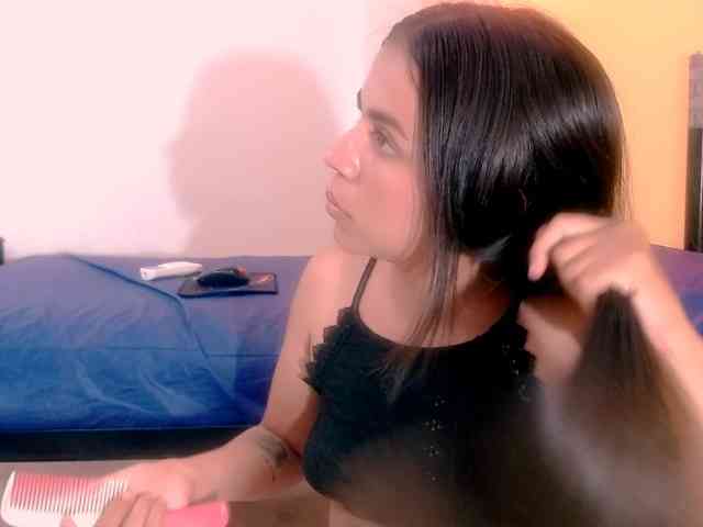 Model: miajuice18
