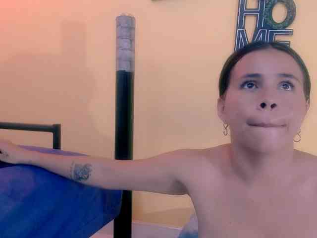 Model: miajuice18