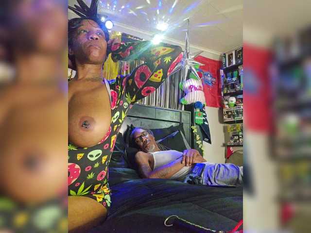 MrnMrsGoodi3tim3 live cam on BongaCams