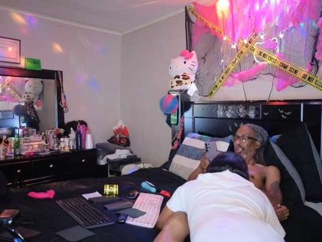 MrnMrsGoodi3tim3 live cam on BongaCams