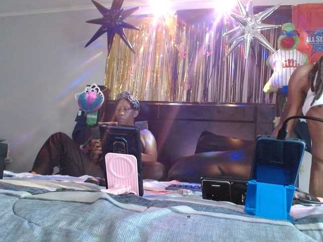 MrnMrsGoodi3tim3 live cam on BongaCams