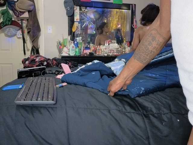 MrnMrsGoodi3tim3 live cam on BongaCams