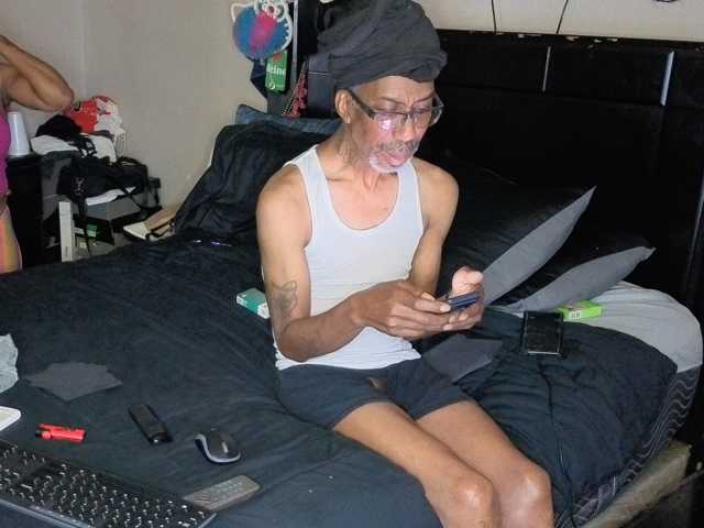 MrnMrsGoodi3tim3 live cam preview