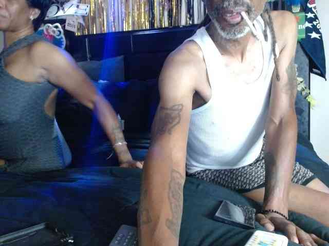 MrnMrsGoodi3tim3 webcam