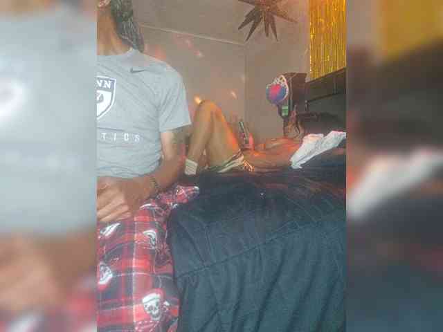 MrnMrsGoodi3tim3 webcam