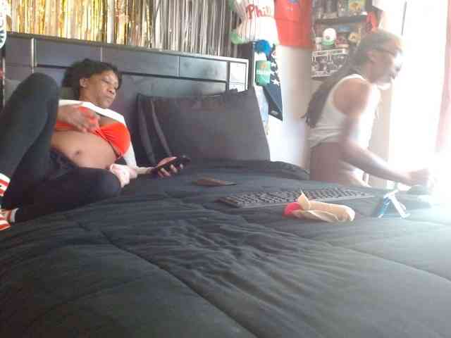 MrnMrsGoodi3tim3 webcam