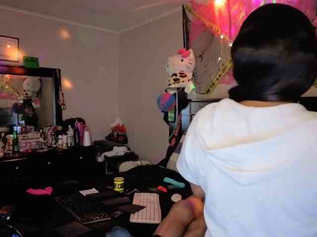 MrnMrsGoodi3tim3 webcam