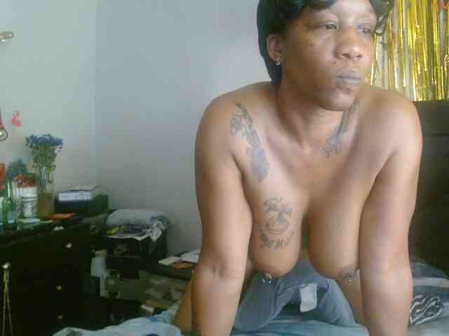 MrnMrsGoodi3tim3 webcam