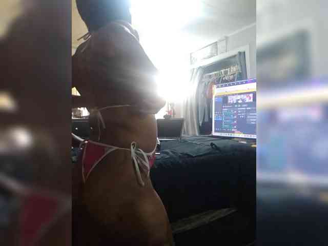 MrnMrsGoodi3tim3 webcam