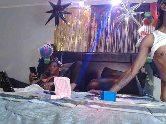 MrnMrsGoodi3tim3 webcam