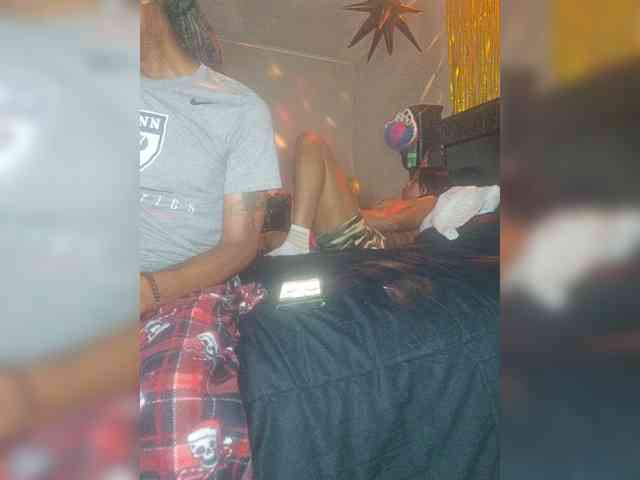 MrnMrsGoodi3tim3 webcam