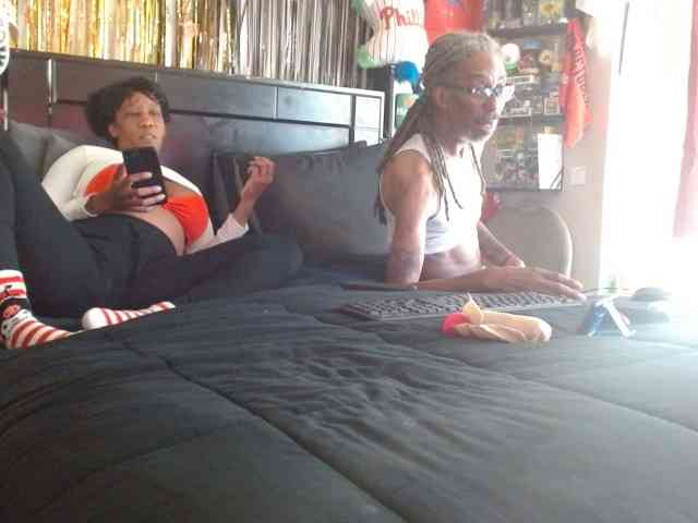 MrnMrsGoodi3tim3 webcam