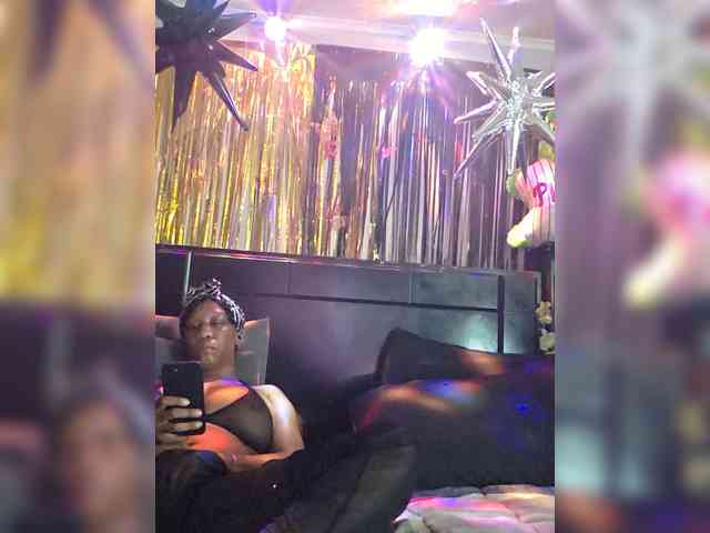 MrnMrsGoodi3tim3 webcam