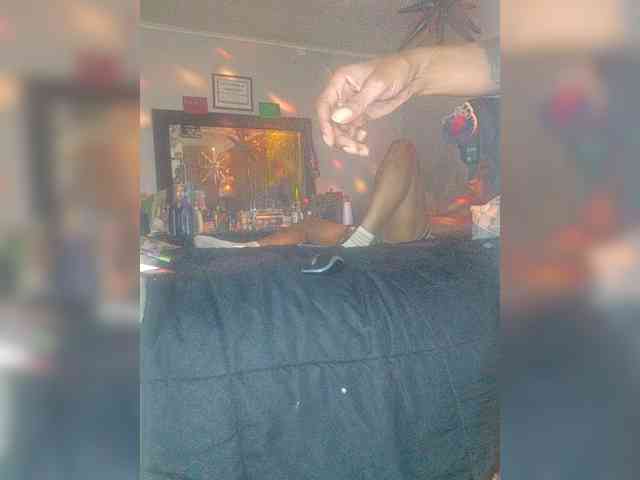 MrnMrsGoodi3tim3 webcam