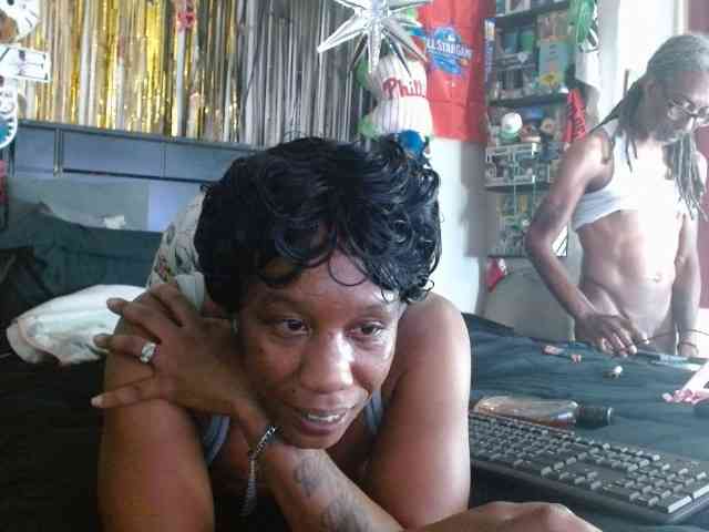 MrnMrsGoodi3tim3 webcam