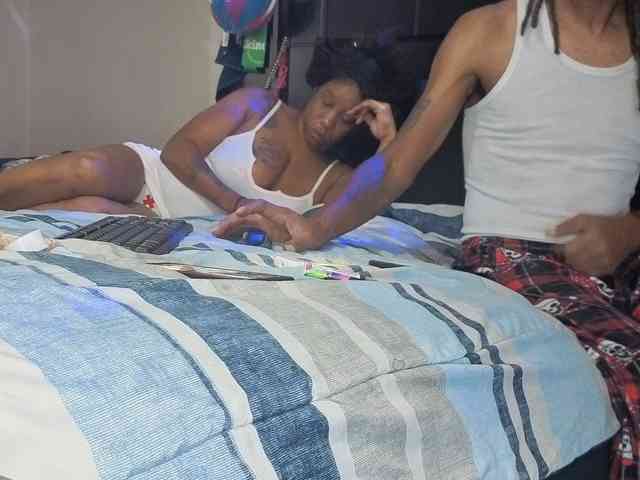 MrnMrsGoodi3tim3 webcam