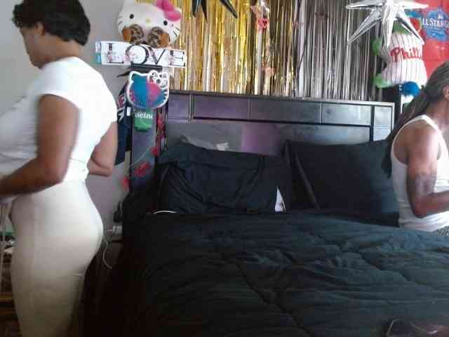 MrnMrsGoodi3tim3 webcam