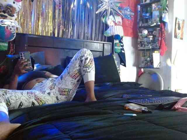MrnMrsGoodi3tim3 webcam