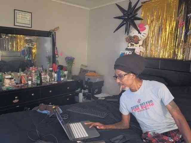 MrnMrsGoodi3tim3 webcam
