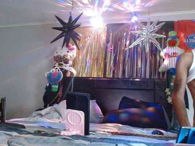 MrnMrsGoodi3tim3 webcam