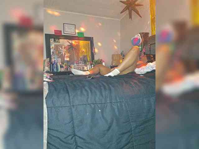 MrnMrsGoodi3tim3 webcam