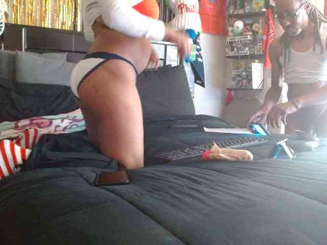 MrnMrsGoodi3tim3 webcam