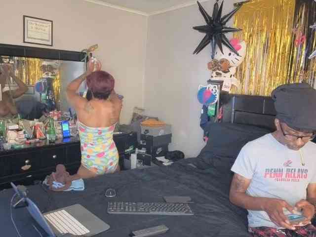 MrnMrsGoodi3tim3 webcam