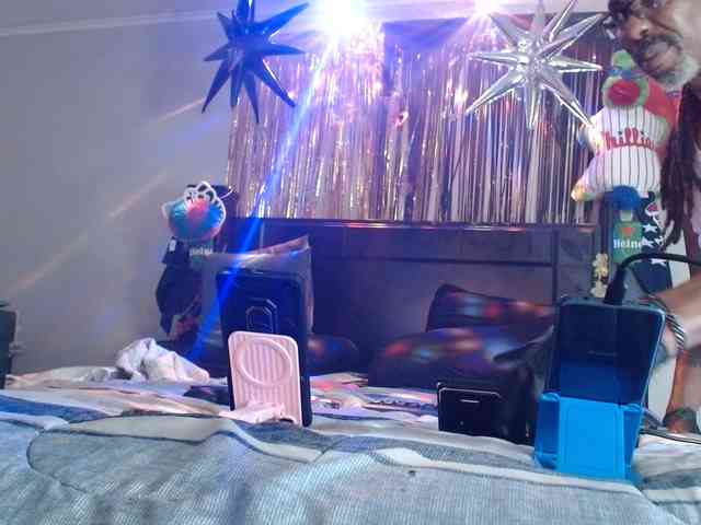 MrnMrsGoodi3tim3 webcam