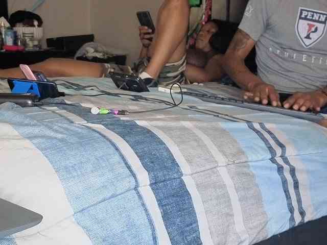 MrnMrsGoodi3tim3 webcam