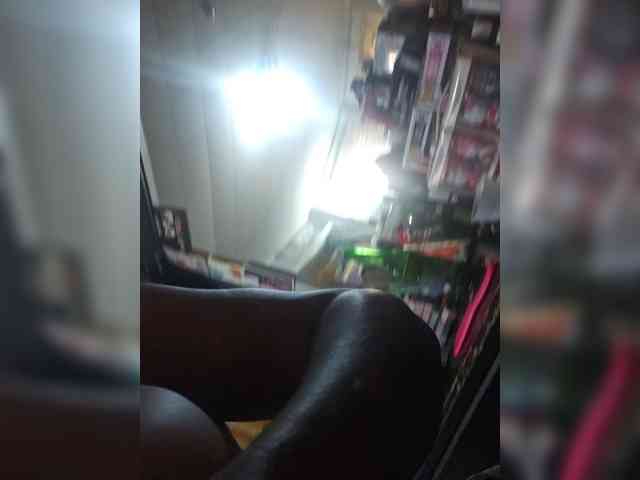MrnMrsGoodi3tim3 webcam