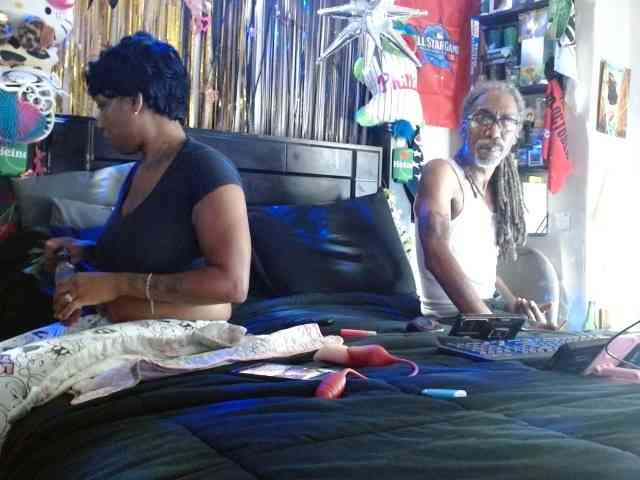 MrnMrsGoodi3tim3 webcam