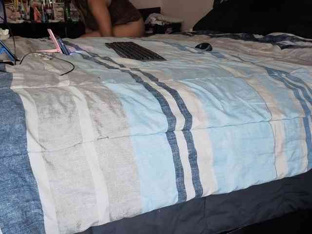 MrnMrsGoodi3tim3 webcam