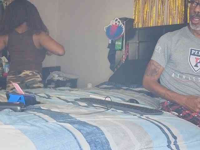 MrnMrsGoodi3tim3 webcam