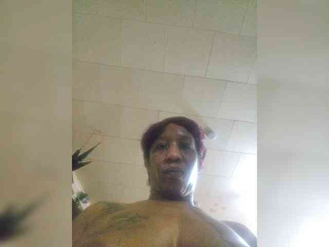MrnMrsGoodi3tim3 webcam