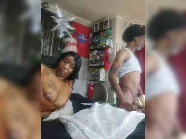 MrnMrsGoodi3tim3 webcam