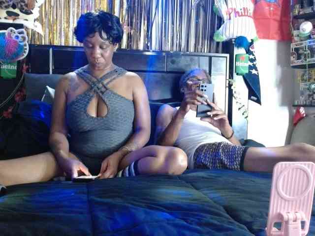 MrnMrsGoodi3tim3 webcam