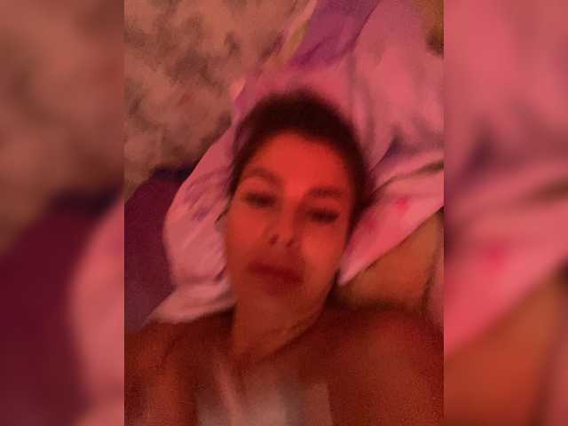 Hotkate77 live cam on BongaCams
