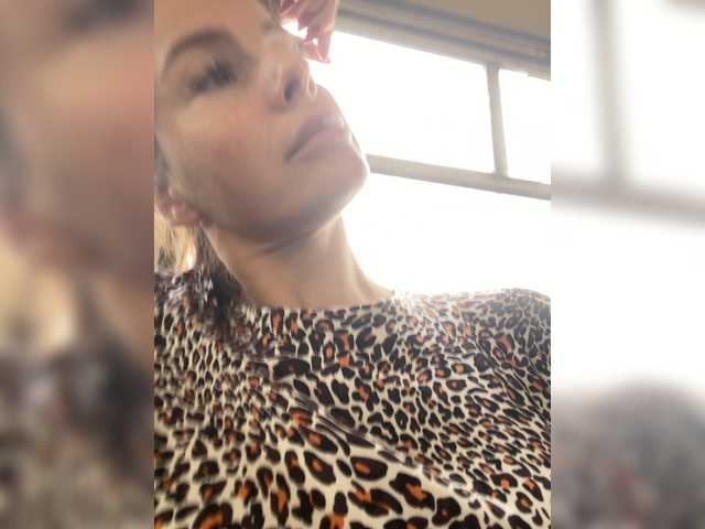 Hotkate77