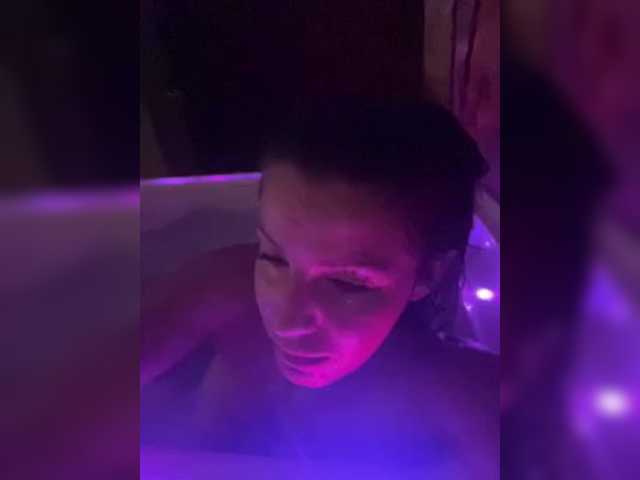 Hotkate77