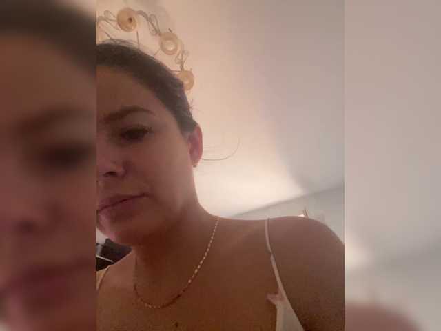 Hotkate77 live cam on BongaCams