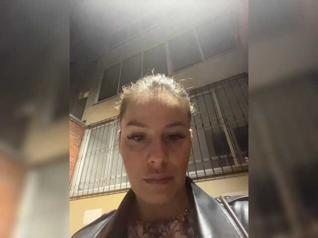Hotkate77