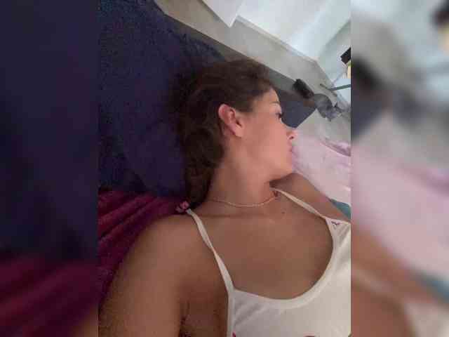 Hotkate77 Live Webcam on BongaCams