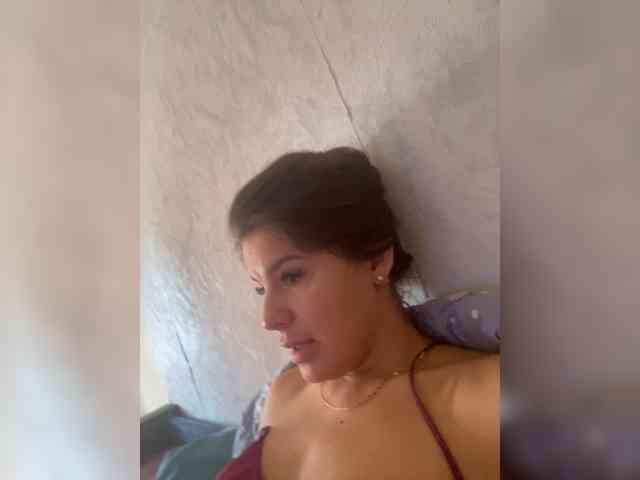 Hotkate77 webcam
