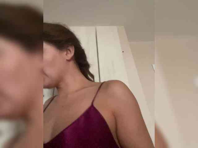 Hotkate77 webcam