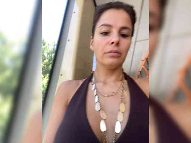 Hotkate77 webcam